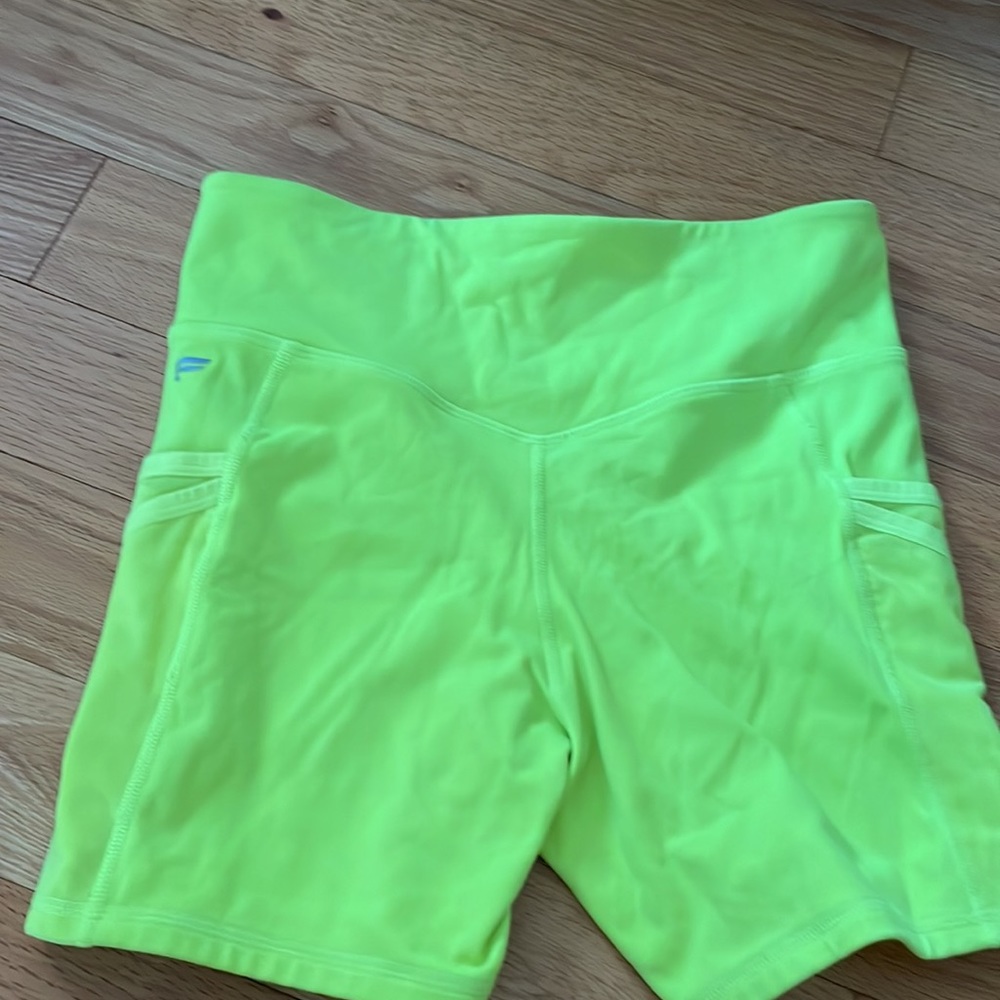 Biker/athletic shorts - Picture 2 of 4